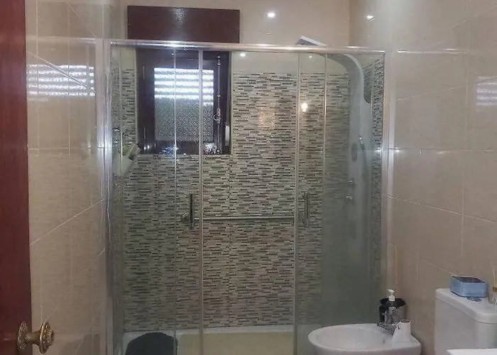 Private Tourist Near Airport ליסבון