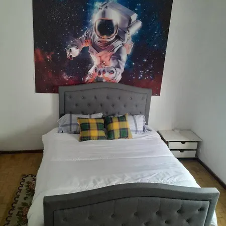 Lisbon Private Room Tourist Near Airport 民宿