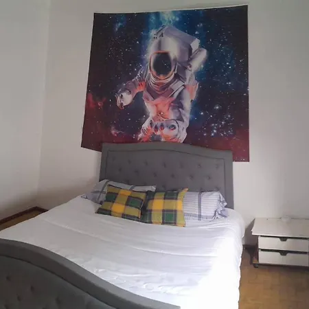 Lisbon Room With Balcony Tourist Near Airport *